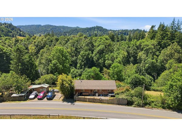 46760 HIGHWAY 242, Myrtle Point, OR 97458