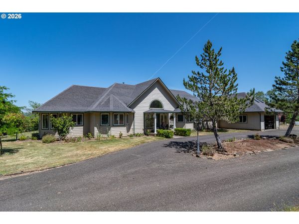 4300 OAK HILL RD, Roseburg, OR 97471