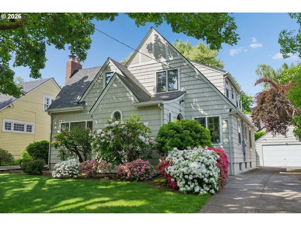 7703 SE 32nd AVE, Portland, OR 97202