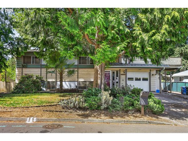 8835 SE REGENTS DR, Milwaukie, OR 97222