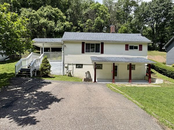 511 California Hollow Road, Imperial, PA 15126