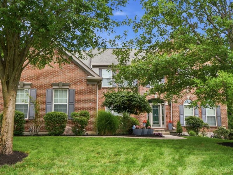 7484 Hunters Trail, West Chester, OH 45069 Photo 1