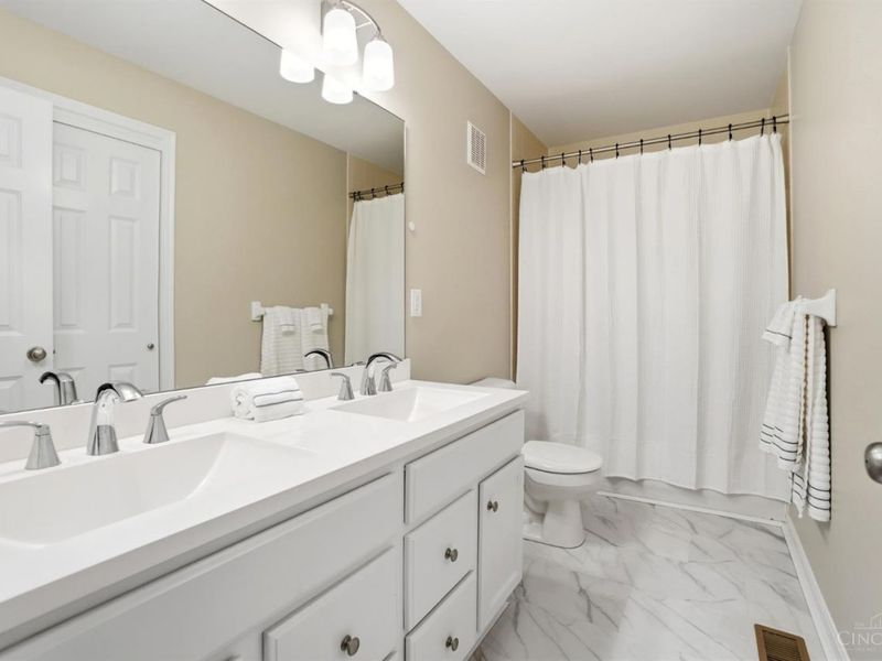 7484 Hunters Trail, West Chester, OH 45069 Photo 46