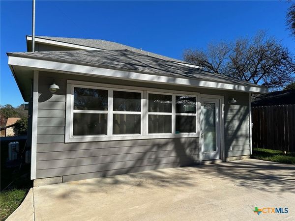 1419 Alamo Street , Unit B, San Marcos, TX 78666