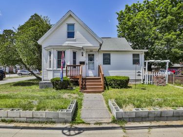 160 West Hollis Street, Unit B, Nashua, NH 03060
