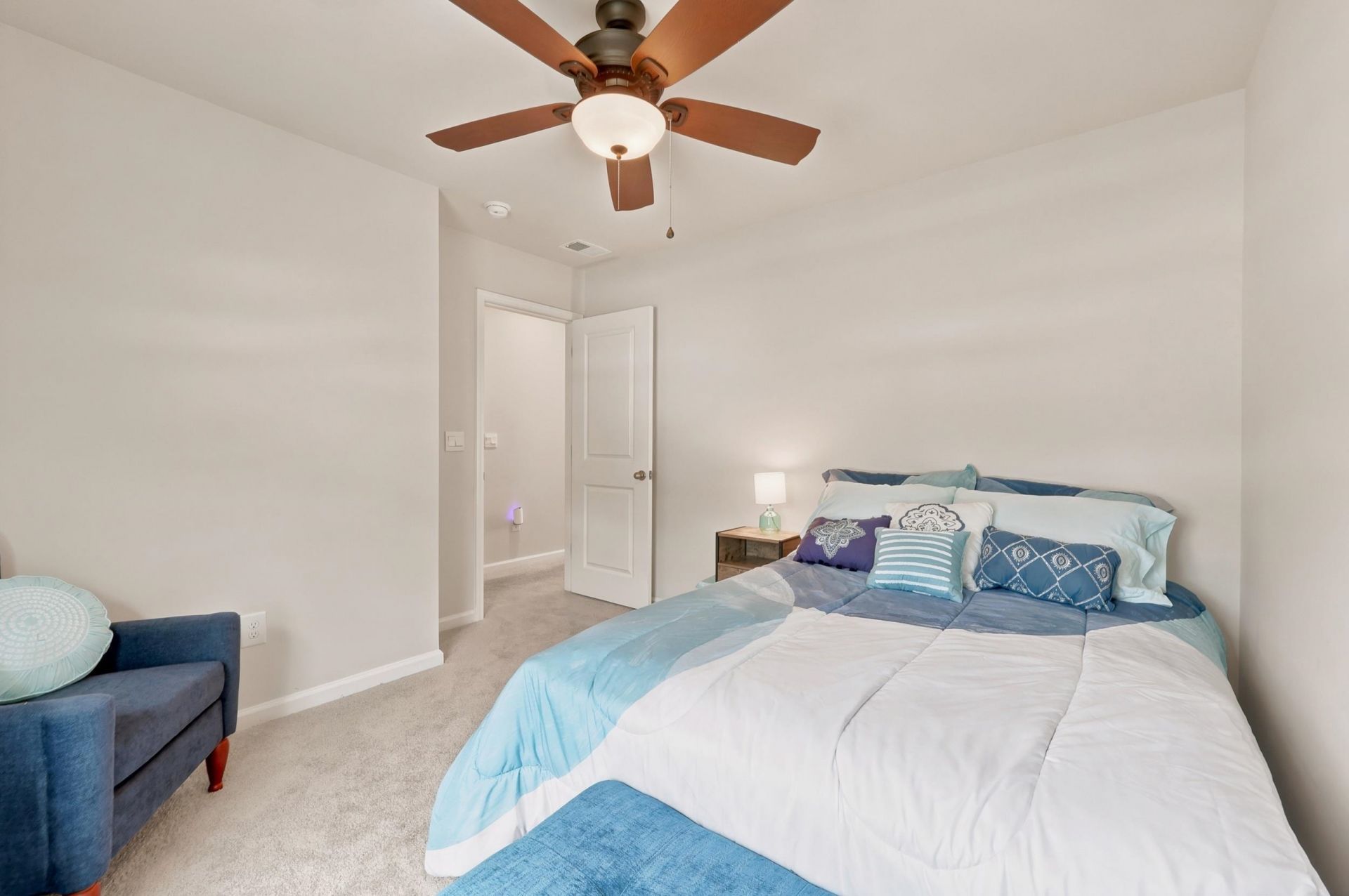 427 Samara Dr. Photo 18