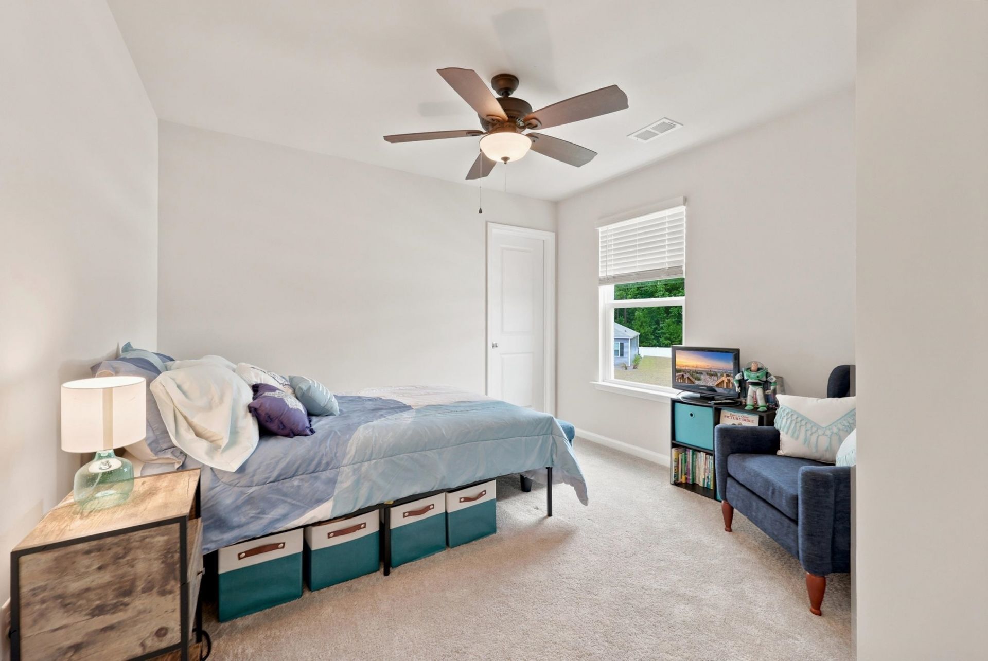 427 Samara Dr. Photo 19