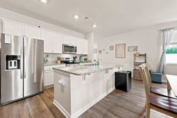 427 Samara Dr. photo 4