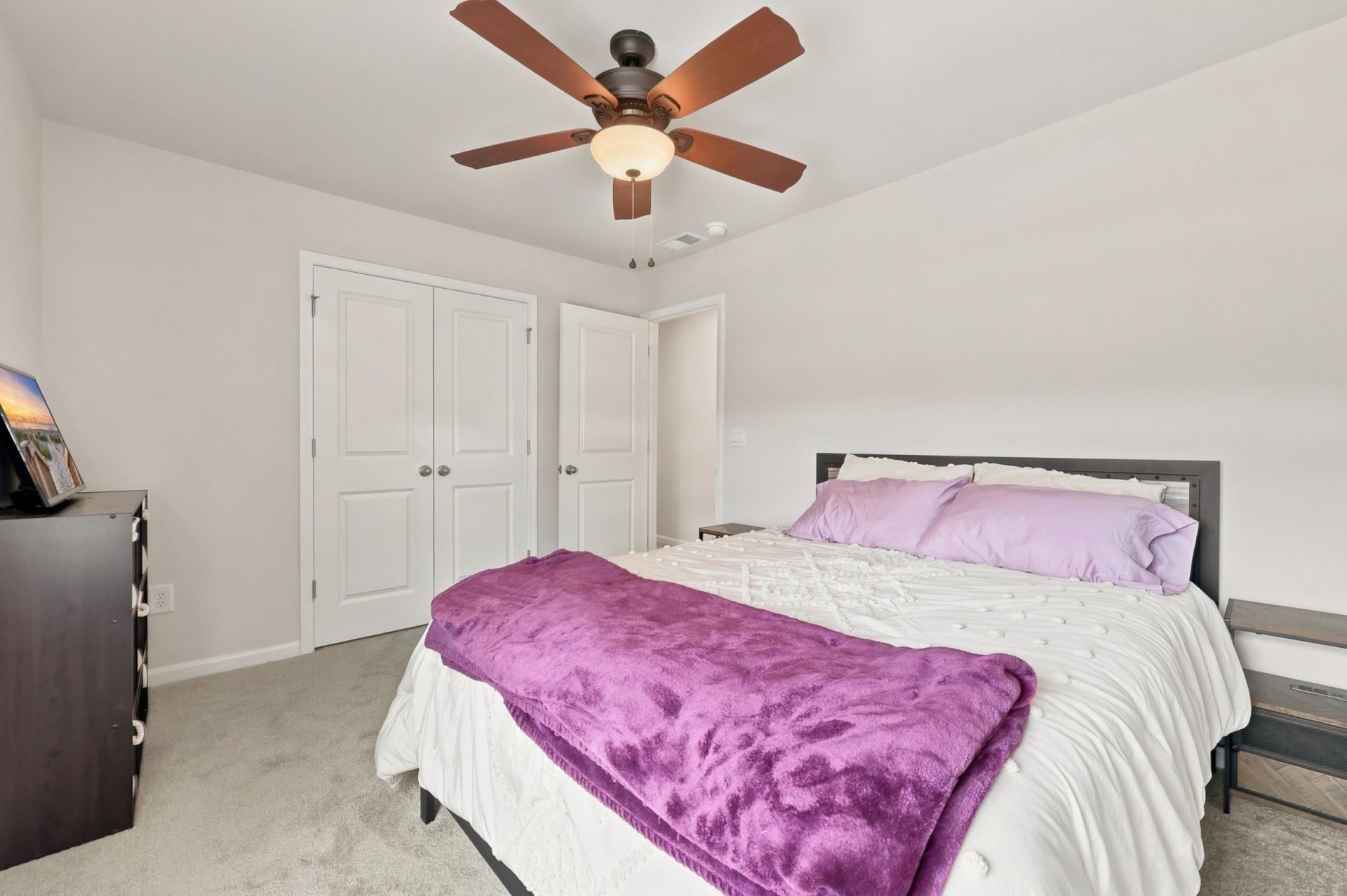 427 Samara Dr. Photo 22