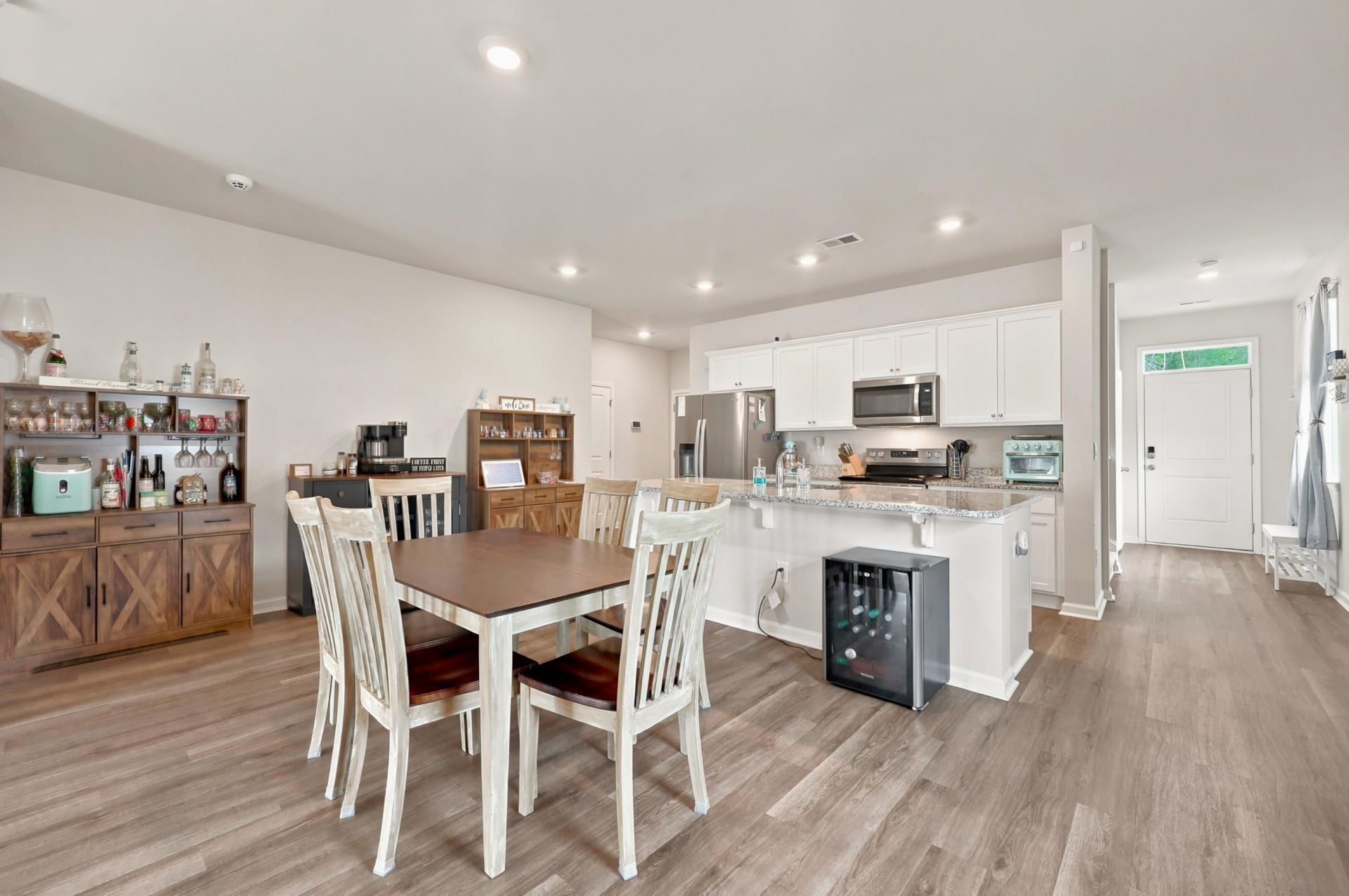 427 Samara Dr. Photo 25