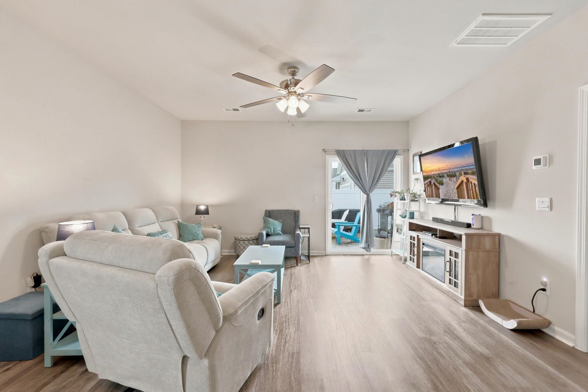 427 Samara Dr. Photo 31