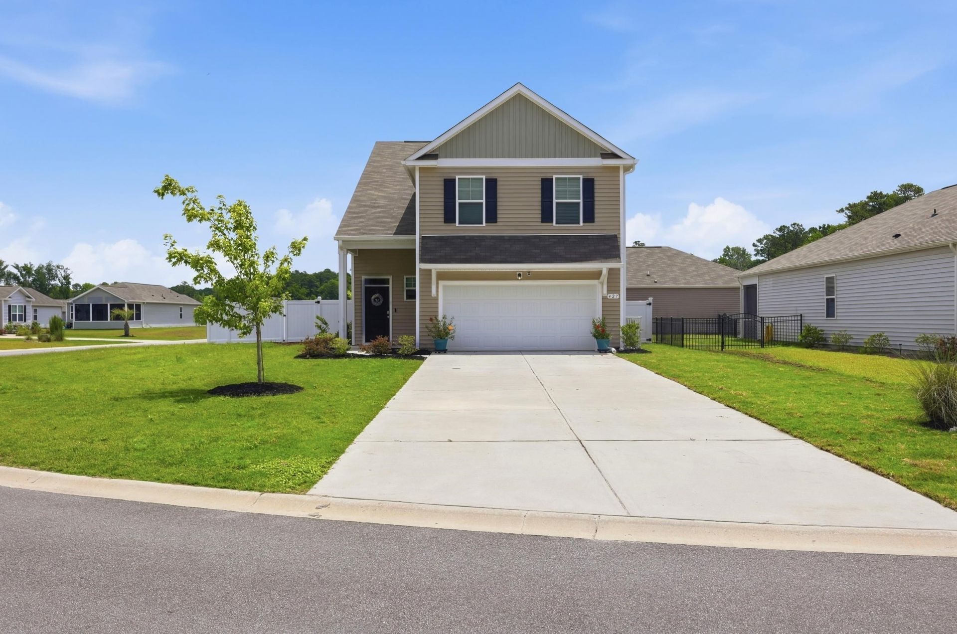 427 Samara Dr. Photo 4