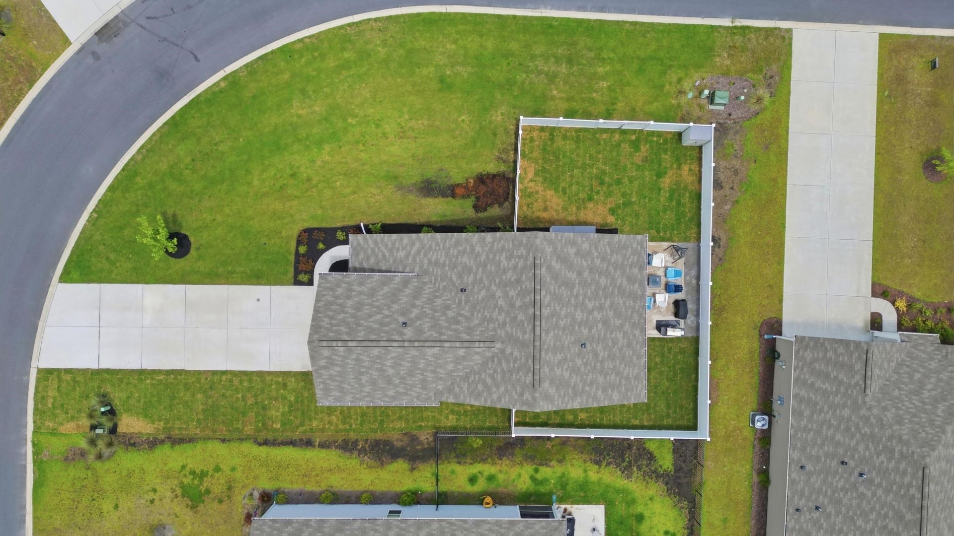 427 Samara Dr. Photo 44