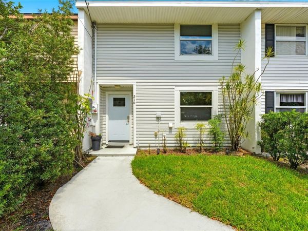 210 S MALCOLM COURT , TAMPA, FL 33609
