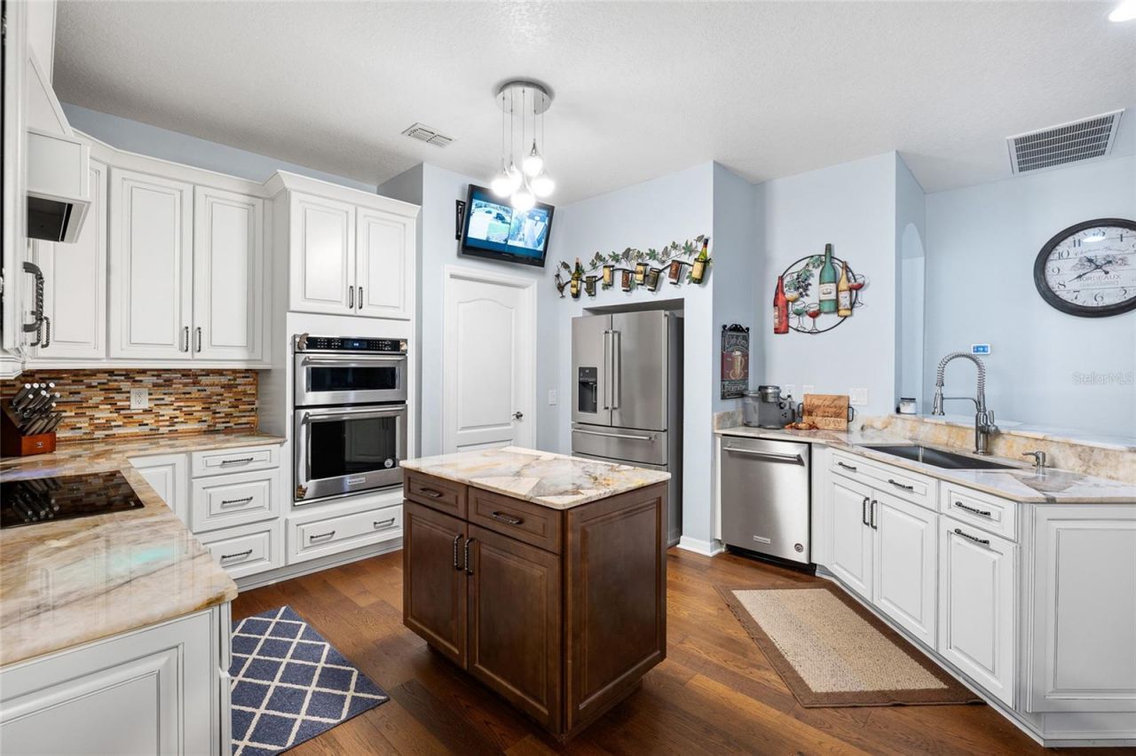 10839 Breaking Rocks Drive , Tampa, FL 33647 Photo