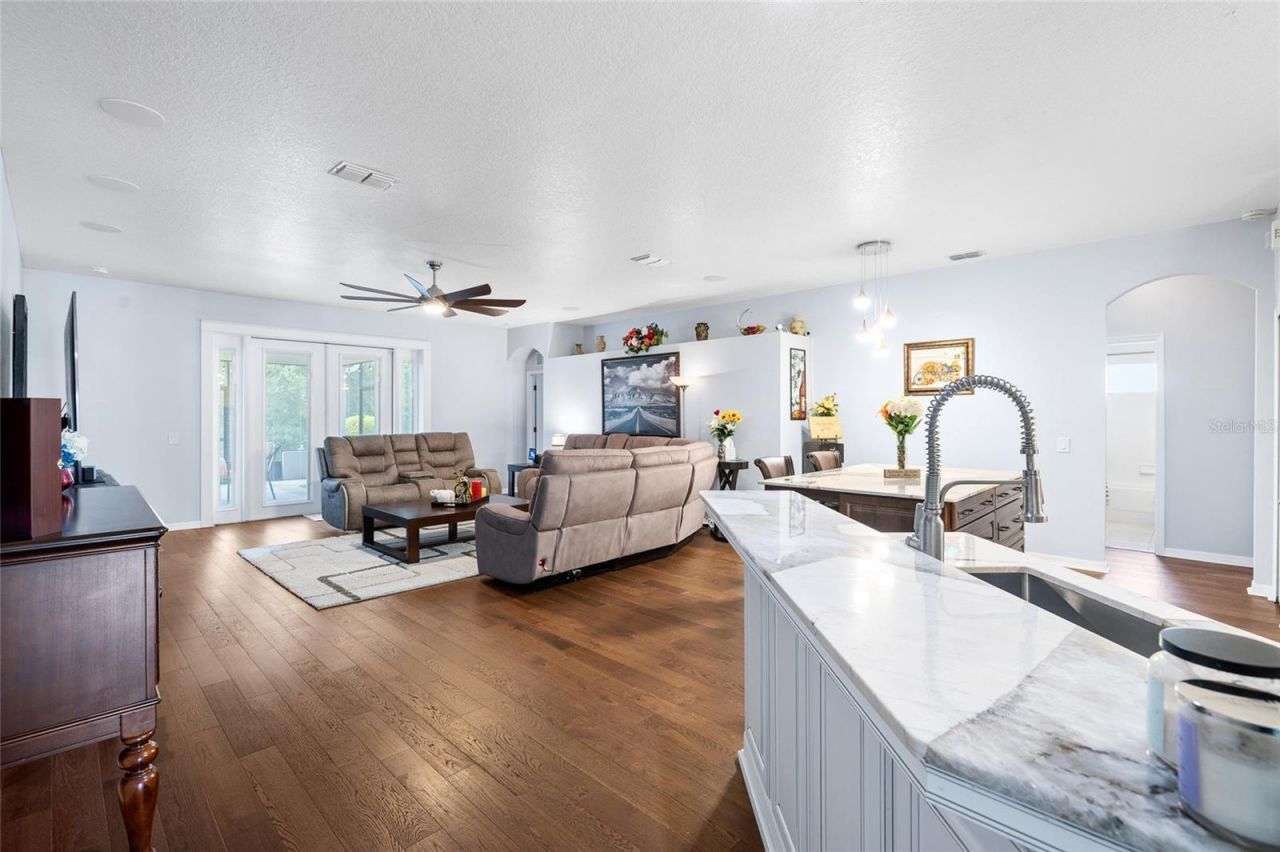 10839 Breaking Rocks Drive , Tampa, FL 33647 Photo