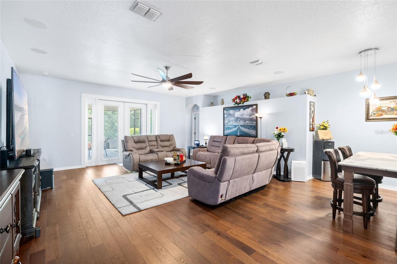 10839 Breaking Rocks Drive , Tampa, FL 33647 Photo