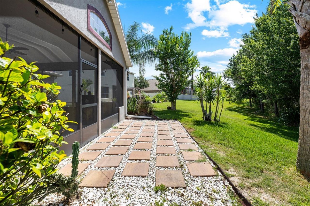 10839 Breaking Rocks Drive , Tampa, FL 33647 Photo