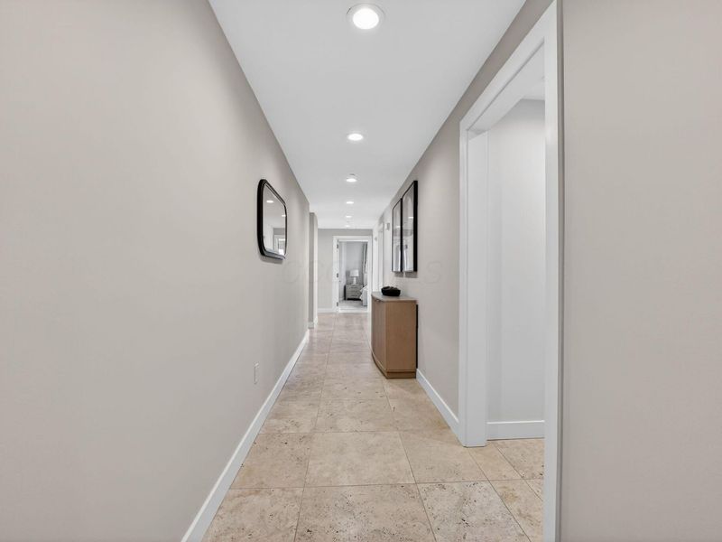 1 Miranova Place , Unit 1840, Columbus, OH 43215 Photo 2