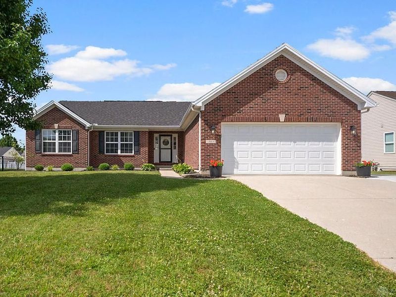 303 E Arlington Drive, Trenton, OH 45067 Photo 2