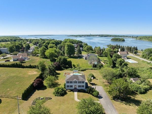 1 Mark Dr, Fairhaven, MA 02719