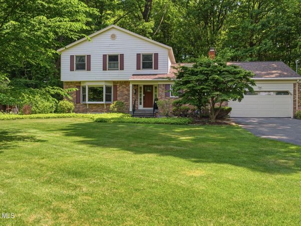 29 Stony Brook Drive, Rexford, NY 12148