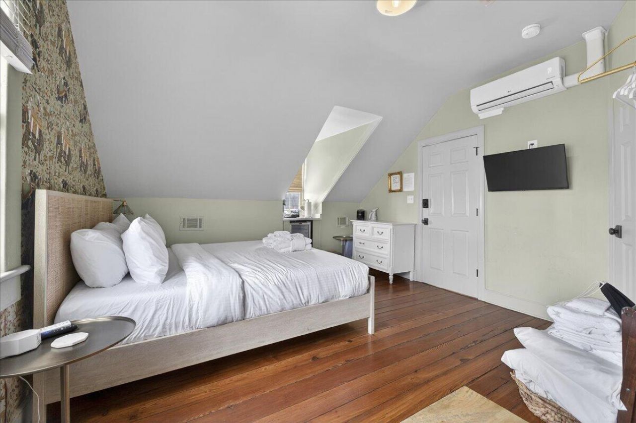 201 Ashley Avenue Photo 31