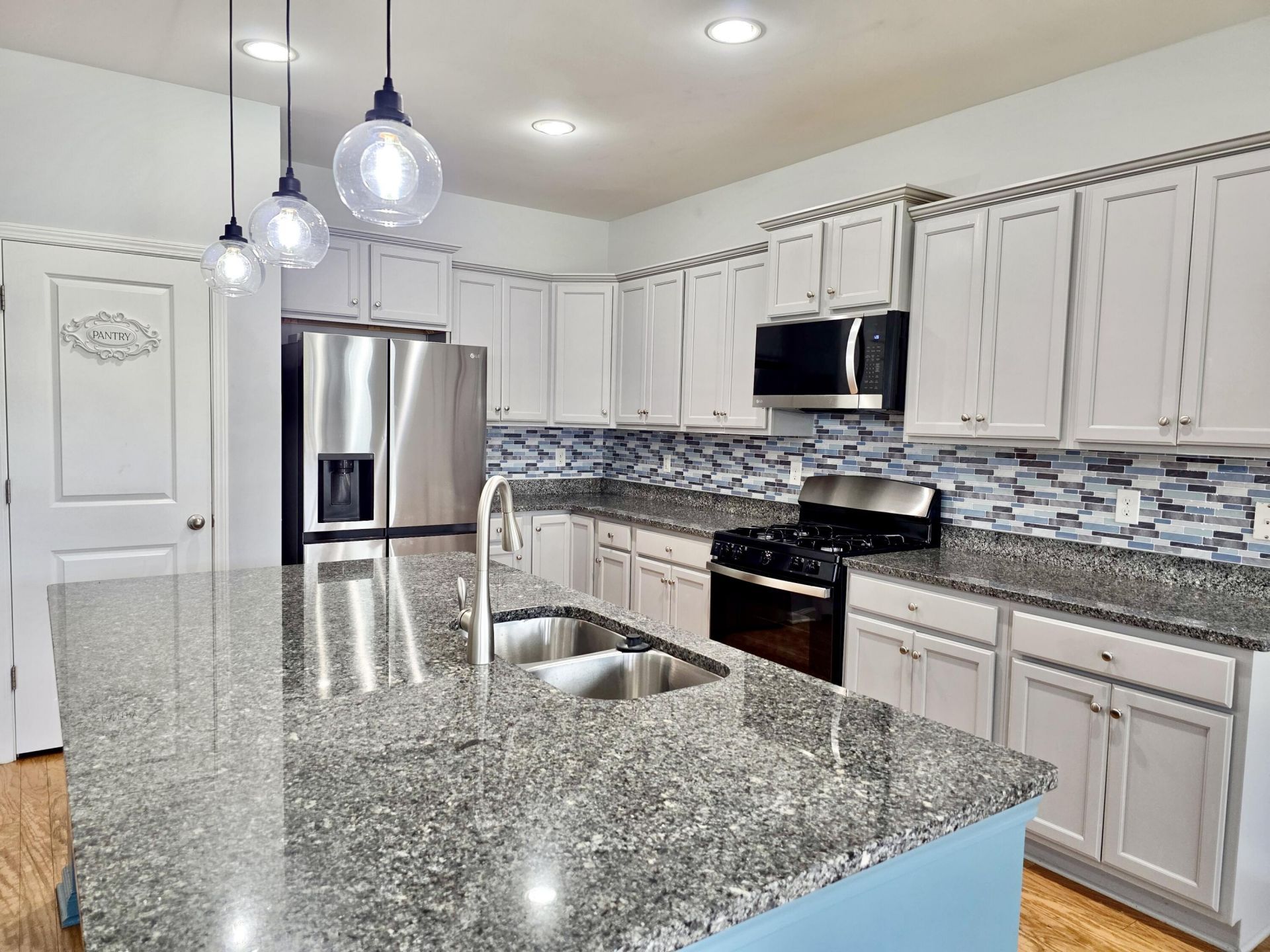 110 Nolin Road Photo 8