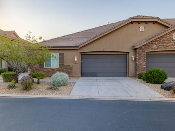2069 N CORAL DR , Washington, UT 84780