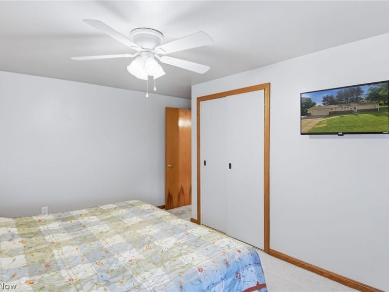 937 Pineview Avenue SE, North Canton, OH 44720 Photo 13