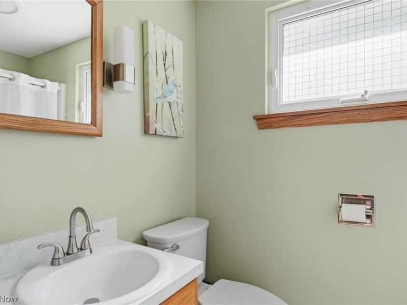 937 Pineview Avenue SE, North Canton, OH 44720 Photo 16