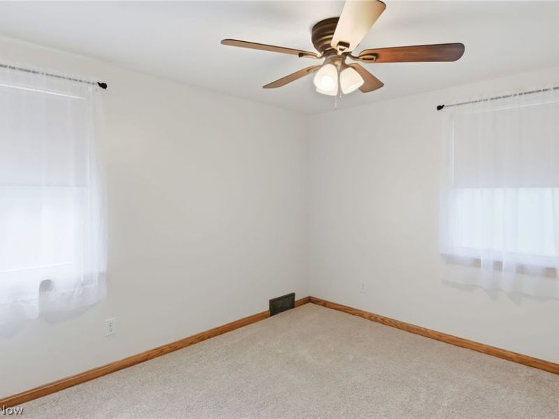 937 Pineview Avenue SE, North Canton, OH 44720 Photo 18