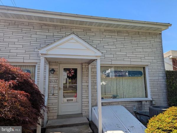 2132 NOBLE STREET, READING, PA 19609