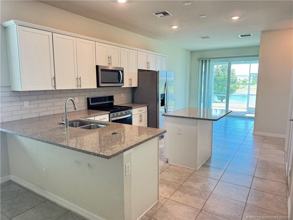 10214 SW Captiva Drive, Port Saint Lucie, FL 34987 Photo