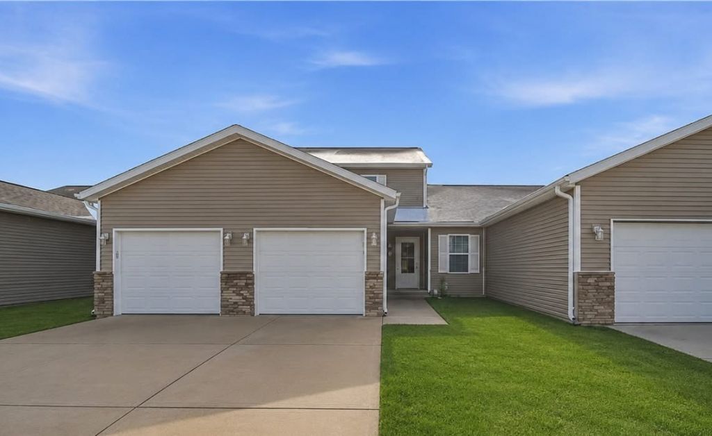 1312 Lois Lane, Waterloo, IA 50702 Main Photo