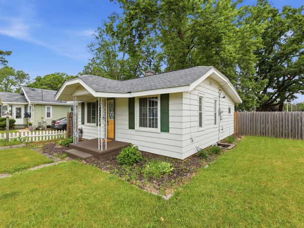 137 Holly Street SW, Grand Rapids, MI 49548