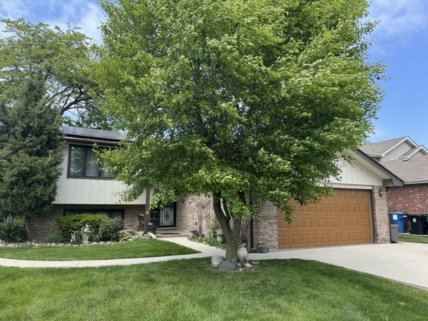 7432 Beloit Avenue, Bridgeview, IL 60455
