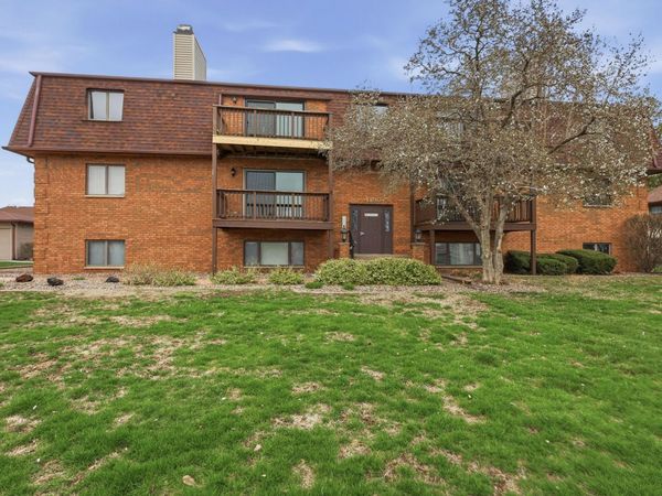 4190 MALLARD Court, Unit 9, Bettendorf, IA 52722