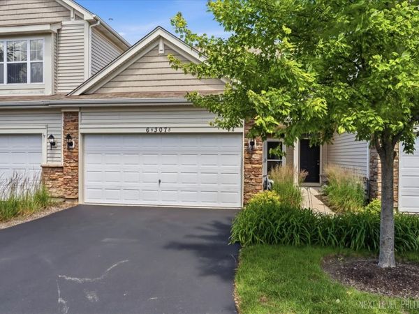 6N307 Whitmore Circle , Unit B, St. Charles, IL 60174
