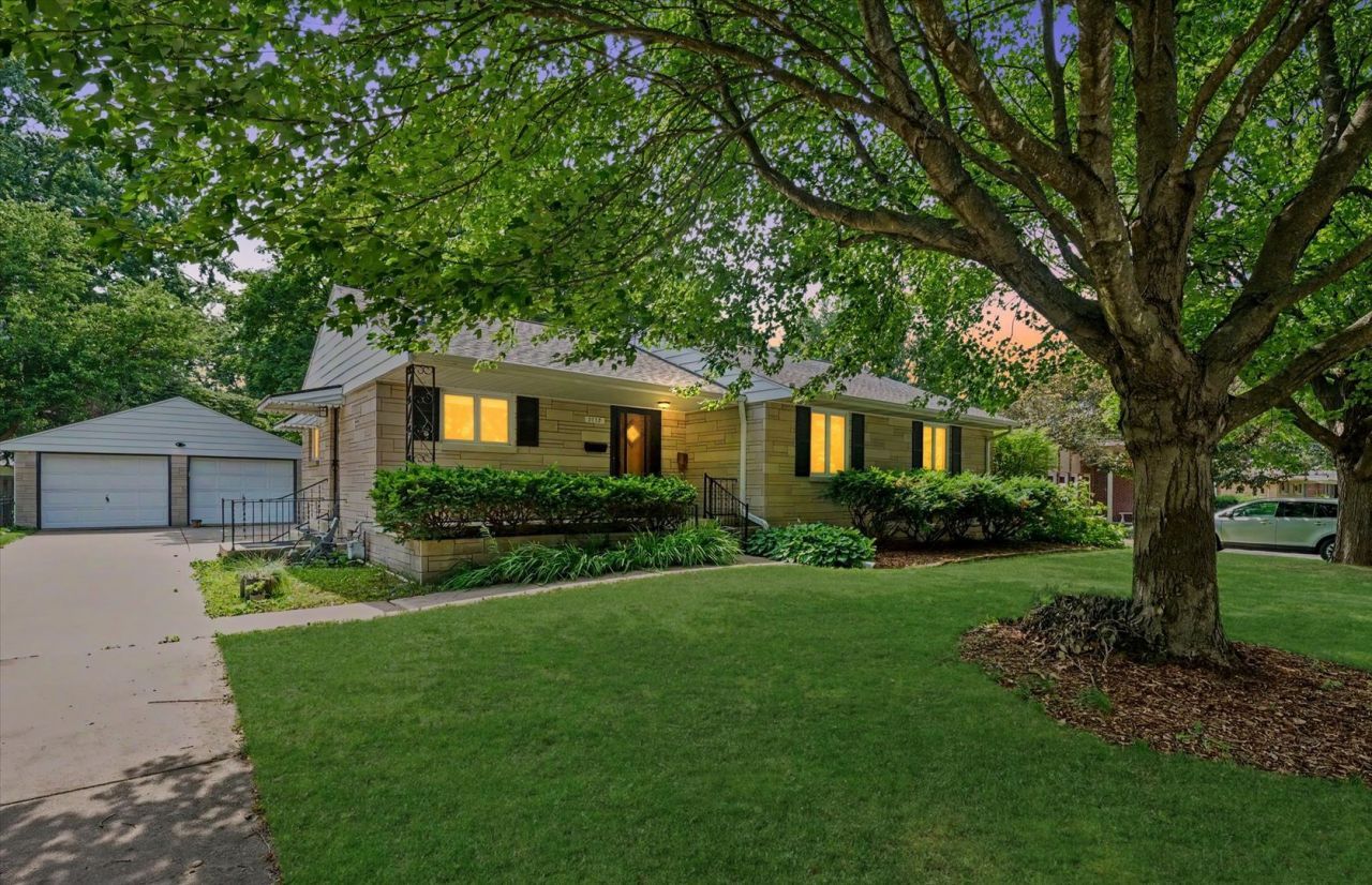 2112 Boudreau Drive, Urbana, IL 61801 Main Photo