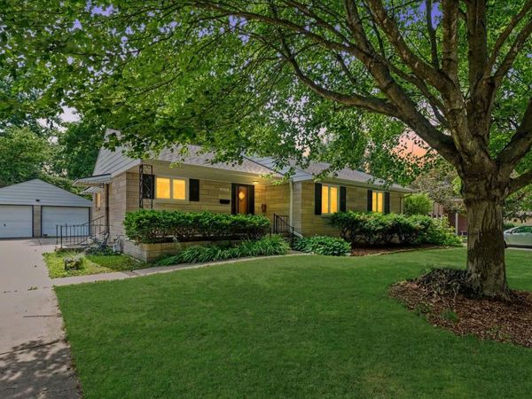 2112 Boudreau Drive, Urbana, IL 61801