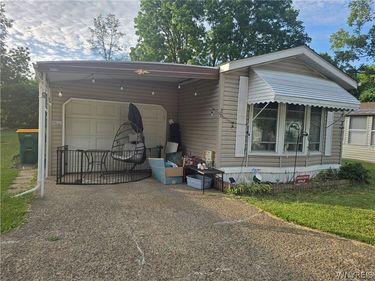 3880 Lockport Olcott , Lockport, NY 14094