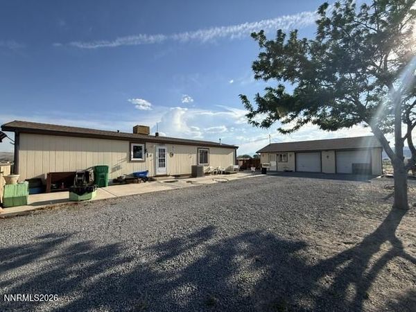2290 E Cougar Street, Silver Springs, NV 89429