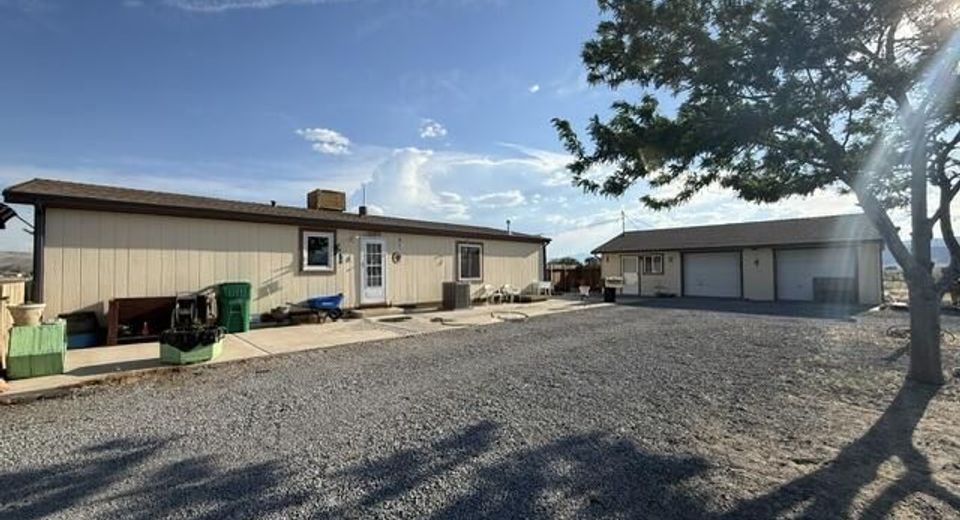 2290 E Cougar Street, Silver Springs, NV 89429 Photo