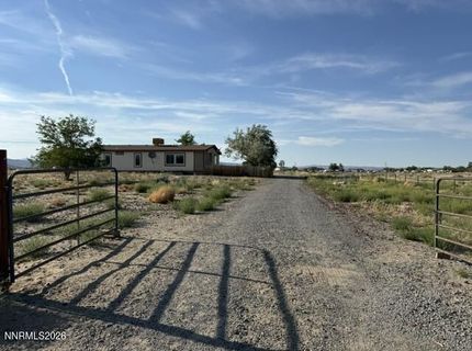 2290 E Cougar Street, Silver Springs, NV 89429 Photo