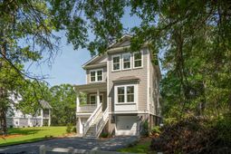 2768 Burden Creek Road photo 4