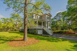 2768 Burden Creek Road photo 4