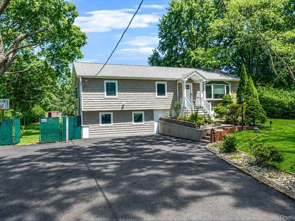 7 Somerset Street , Centereach, NY 11720