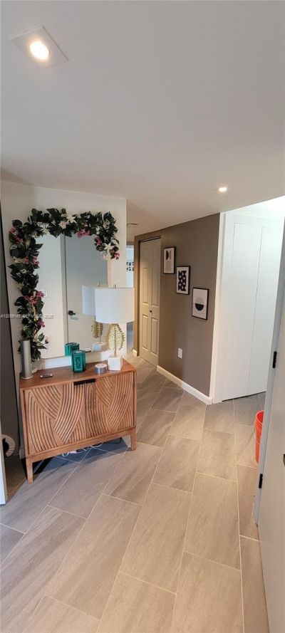 21300 San Simeon Way , Unit 01, Miami, FL 33179 Photo