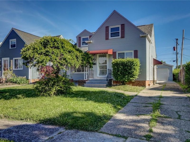 5410 Renwood Drive, Parma, OH 44129 Photo 2